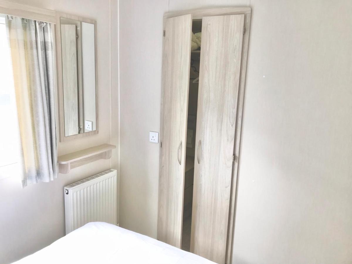 Nb12 Entire Caravan - Newquay Holiday home *